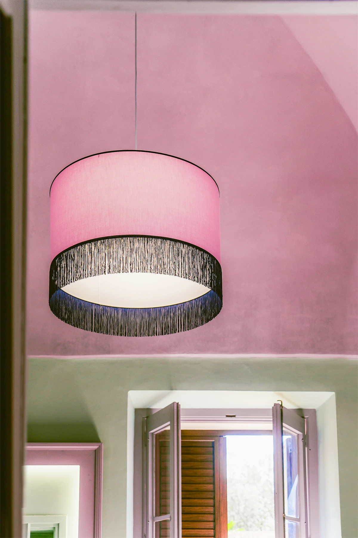 Canudis Apartments, Burning Pride