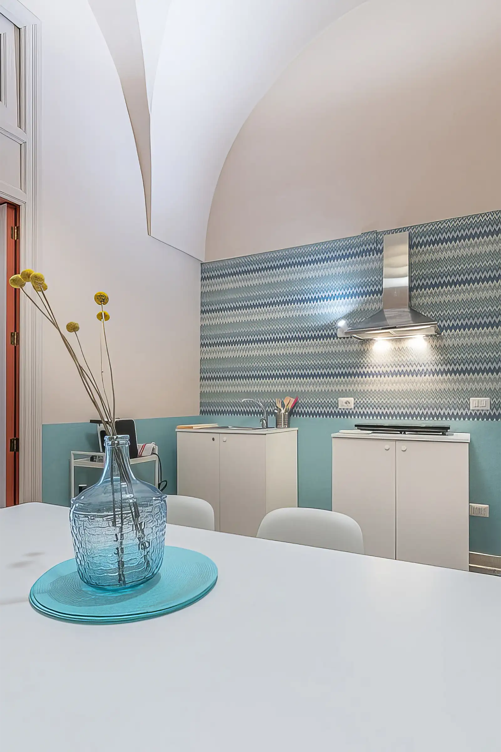 Canudis Apartments, Burning Pride, living, kitchen